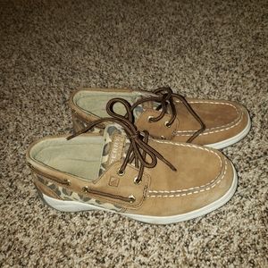 Girls Sperry boat shoes
